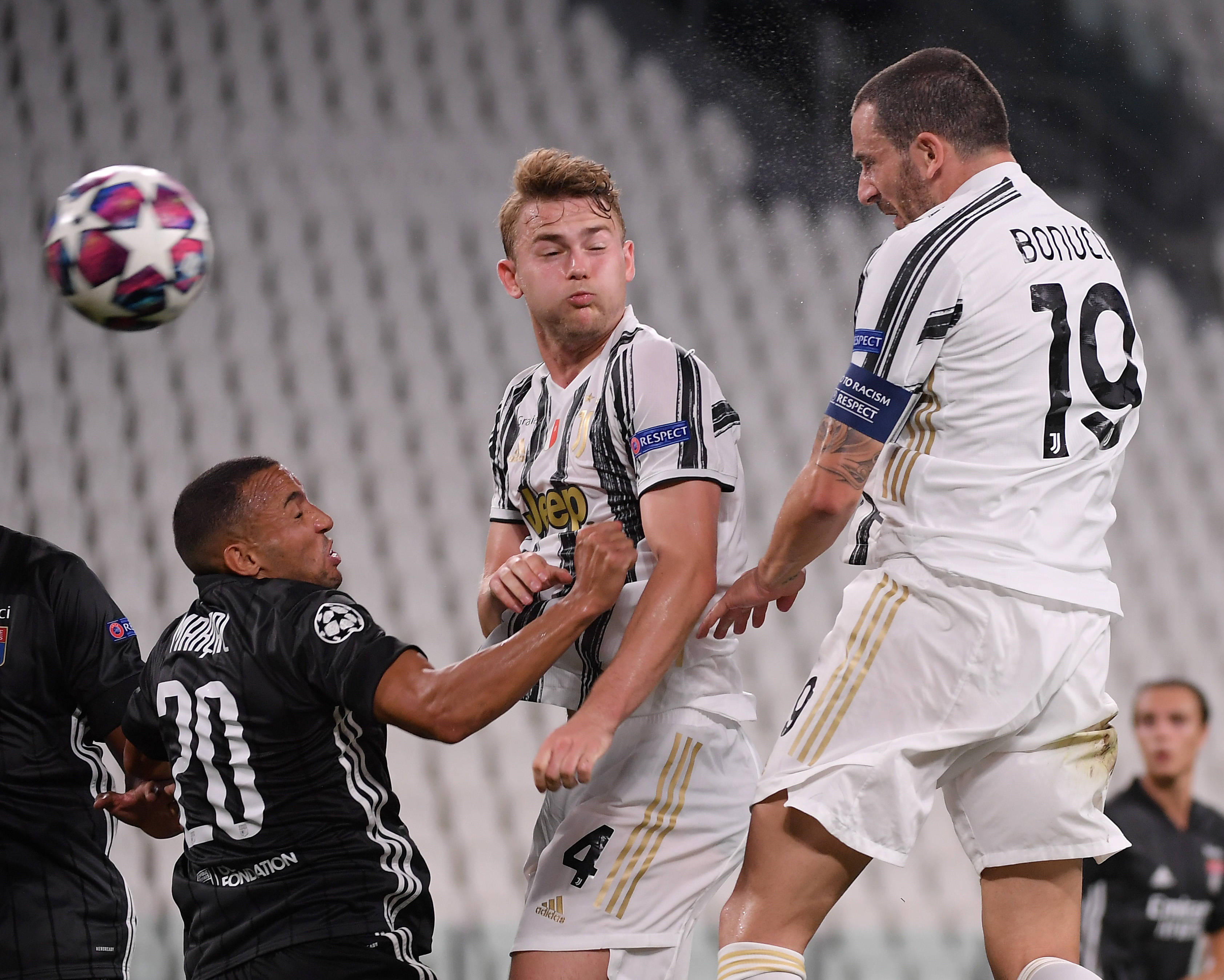 包含法甲赛程吃紧，尤文图斯集结日队长鼓劲，话题不断，赛程密集仍需轮换的词条-开云官方平台